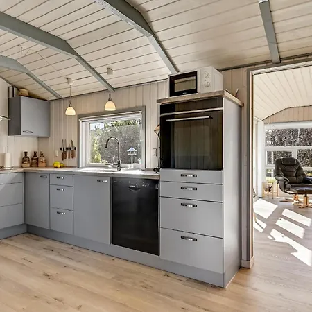 Lovely In With Kitchen *