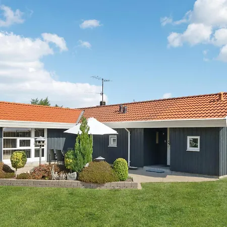Lovely In With Kitchen * Glesborg